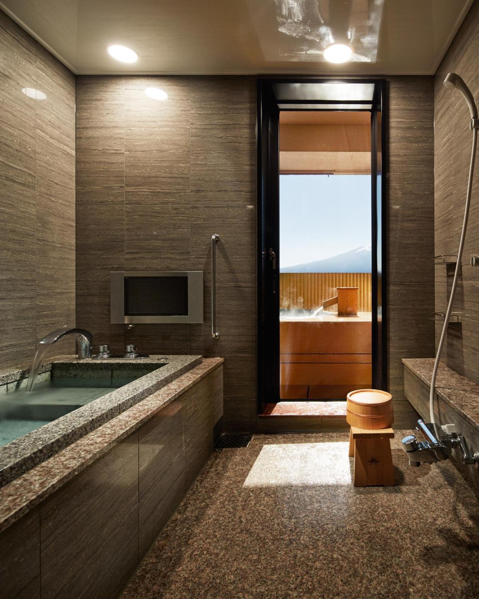 Fujikawaguchiko Onsen Konanso Hotell Rom bilde A modern onsen