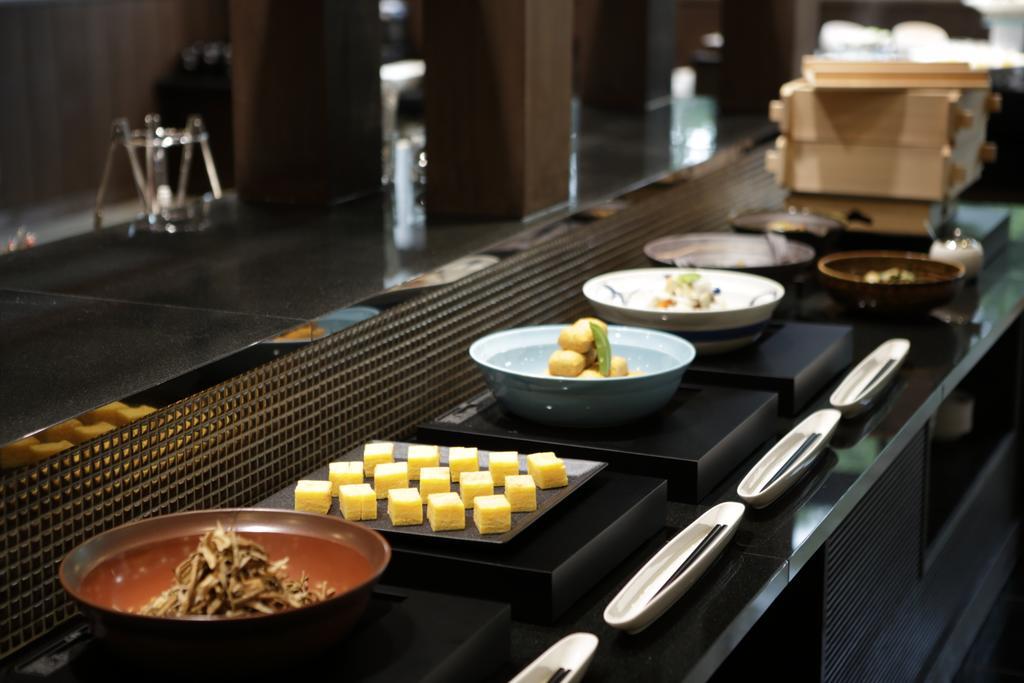Fujikawaguchiko Onsen Konanso Hotell Eksteriør bilde A selection of Japanese cuisine