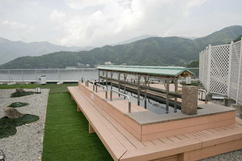 Fujikawaguchiko Onsen Konanso Hotell Eksteriør bilde The platform