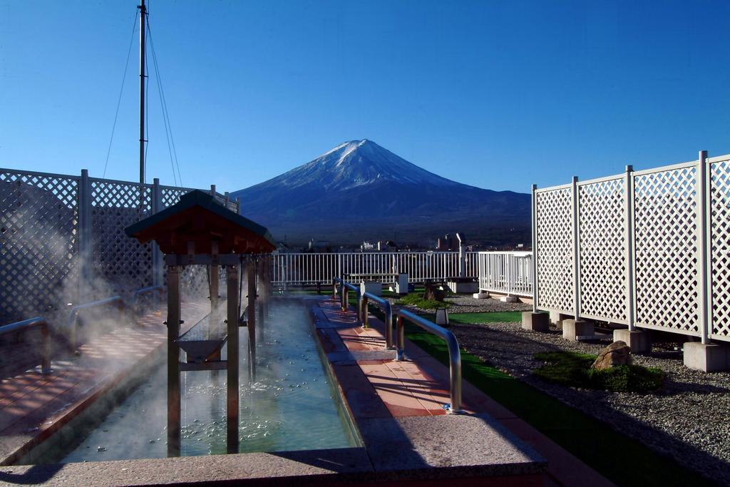 Fujikawaguchiko Onsen Konanso Hotell Eksteriør bilde Mount Fuji from the hot spring